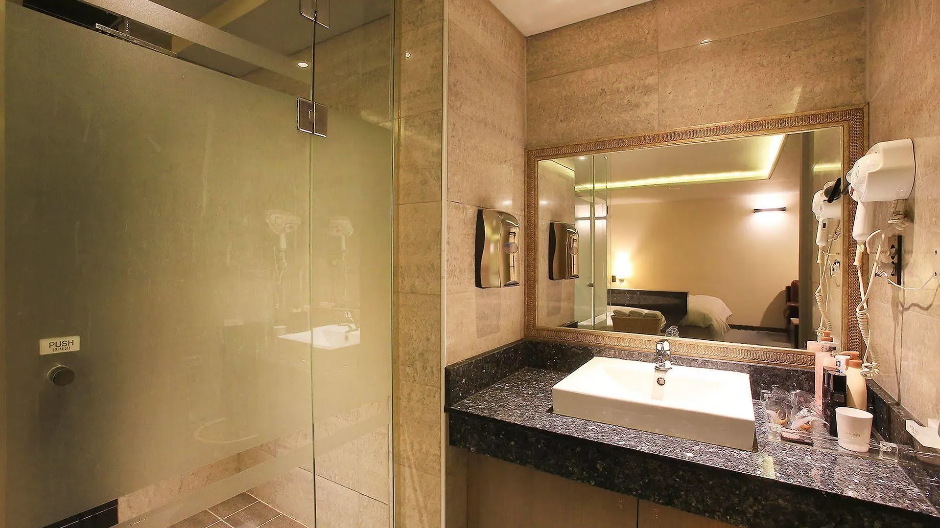 Tara Hotel Soul 4*,