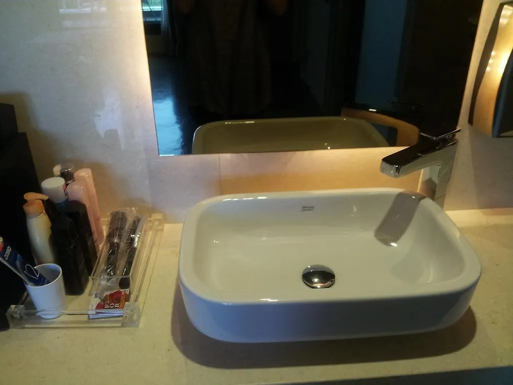 Tara Hotel Seoul 4*,