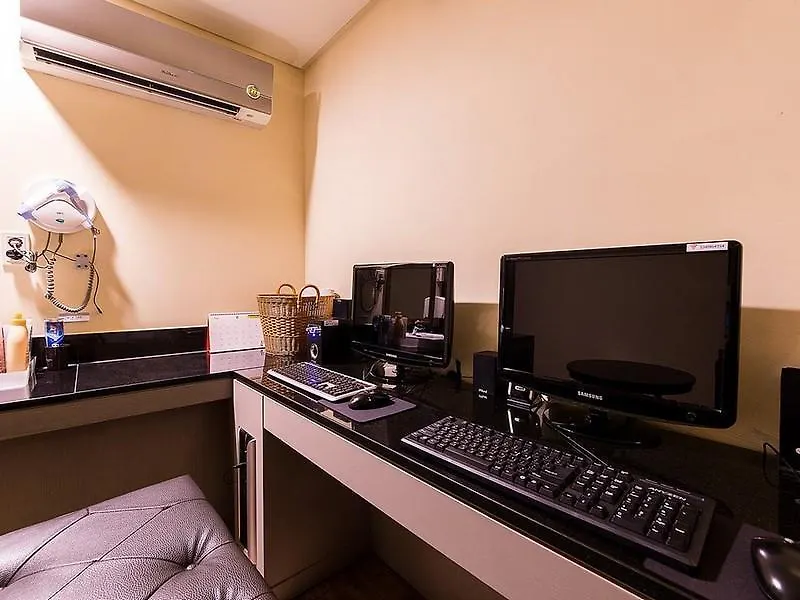 Tara Hotel Seoul 4*,